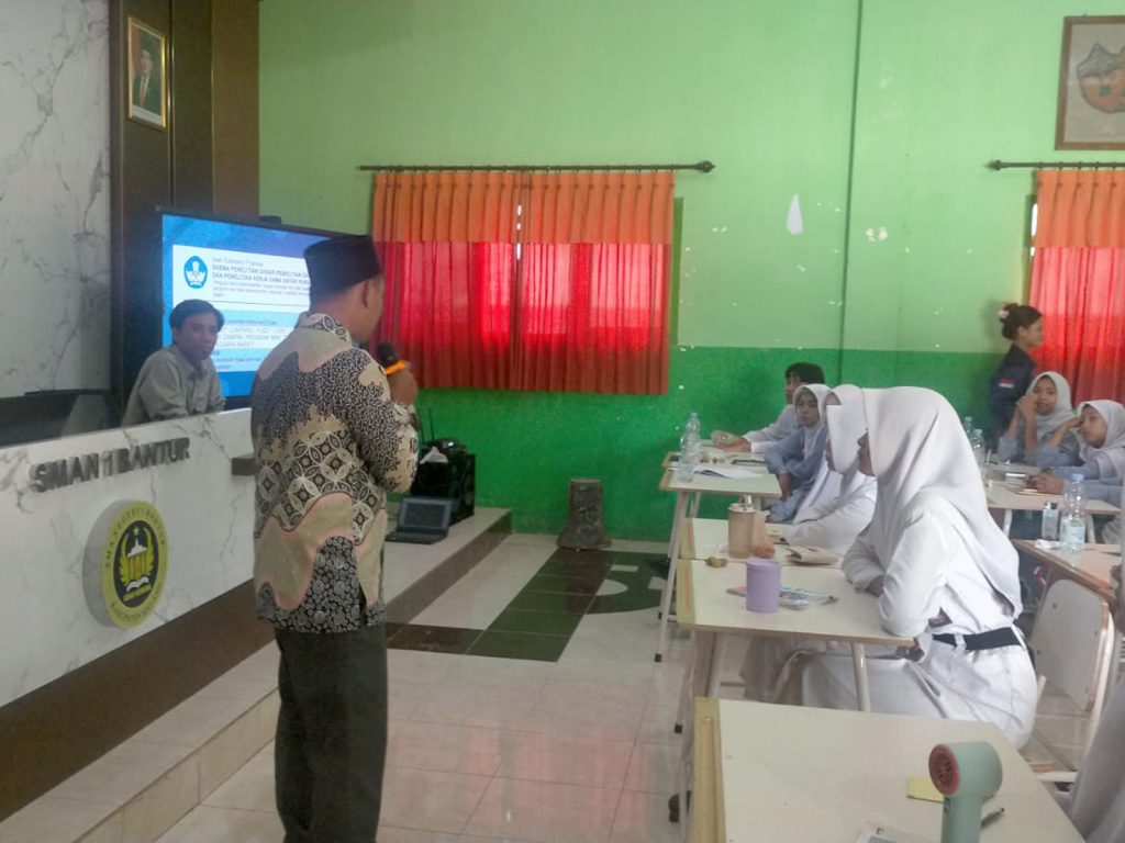 SMA Bantur (4)